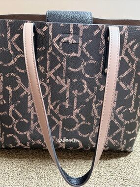 Calvin Klein Monogram Tote Black/light brown
